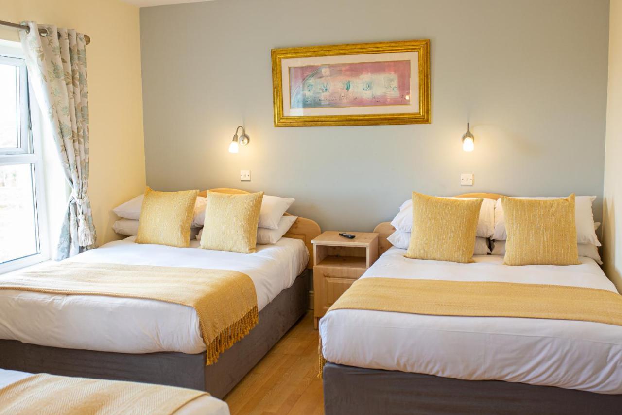 Ceol Na Mara Guest House เอนนิสโครน ภายนอก รูปภาพ