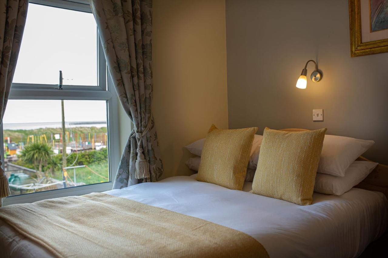Ceol Na Mara Guest House เอนนิสโครน ภายนอก รูปภาพ