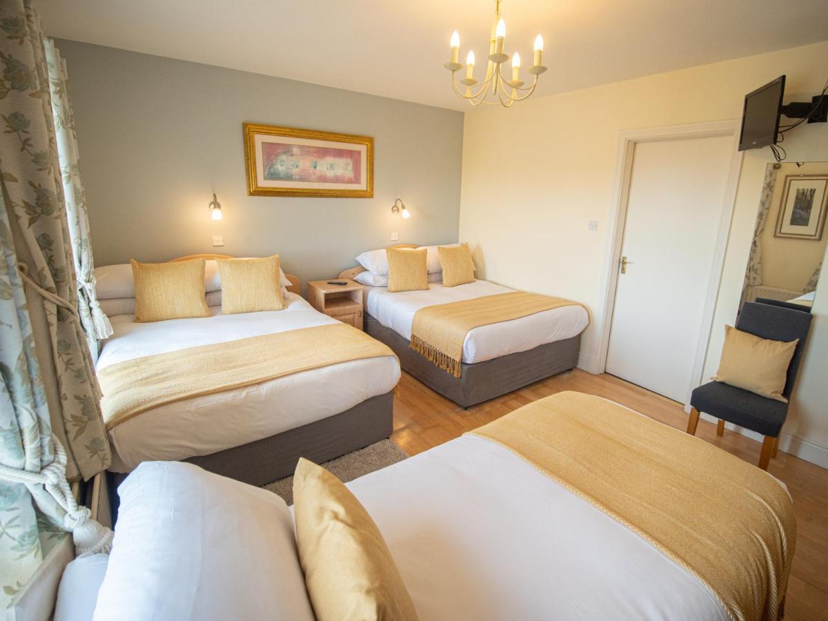 Ceol Na Mara Guest House เอนนิสโครน ภายนอก รูปภาพ
