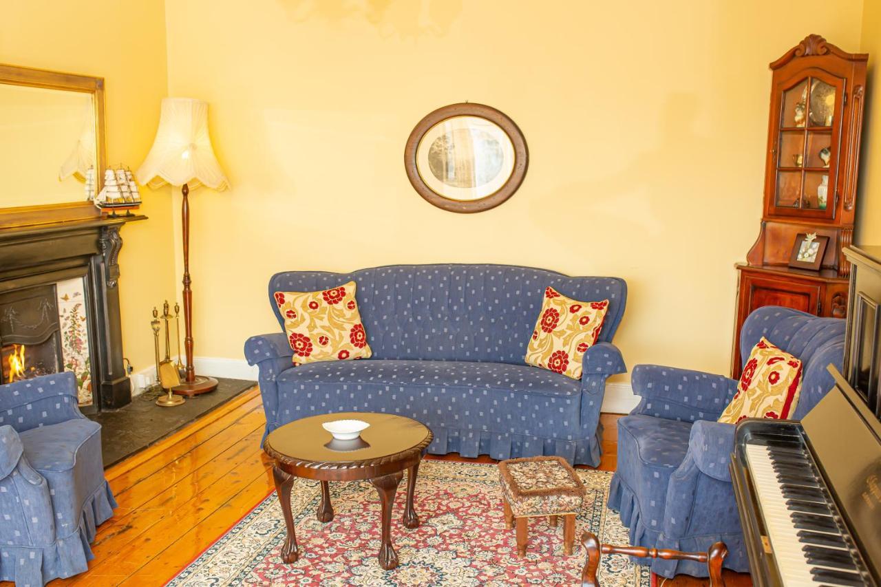 Ceol Na Mara Guest House เอนนิสโครน ภายนอก รูปภาพ